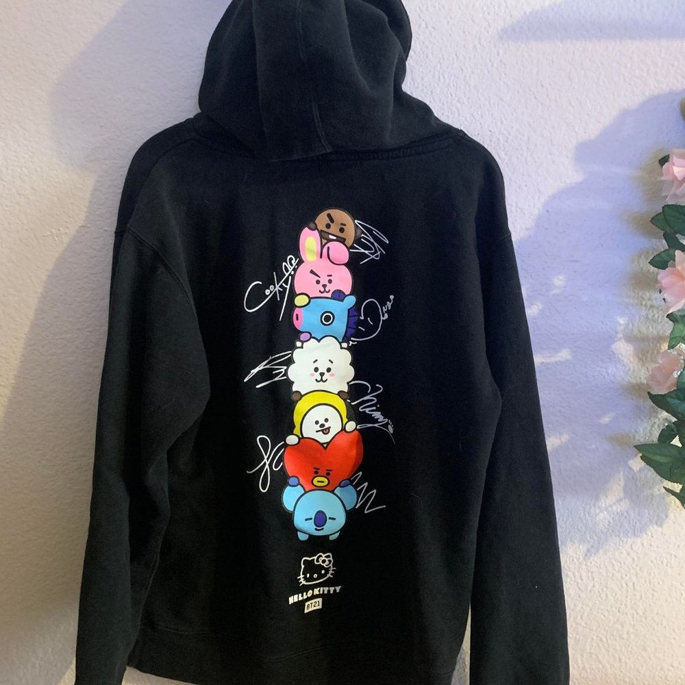 BT21 x Hello Kitty BTS Pullover Hoodie Rare Size S